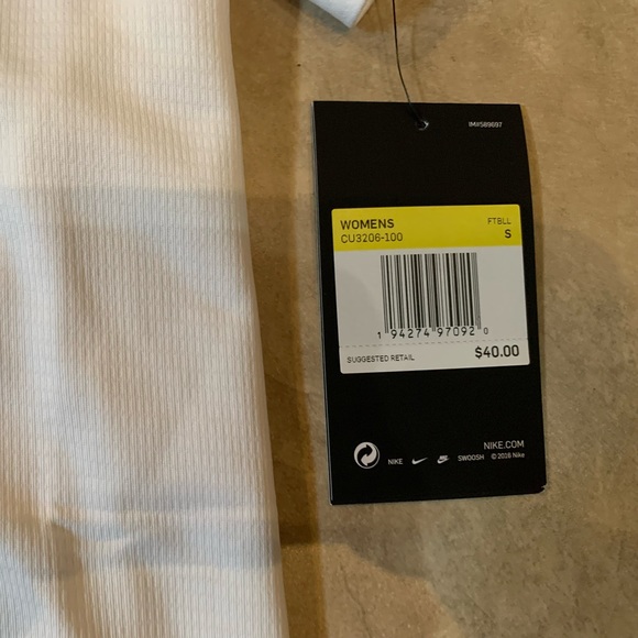 Nike Women’s White Short Sleeve Dri-Fit Golf Polo NEW w/ Tag & Factory Packaging - Picture 2 of 3